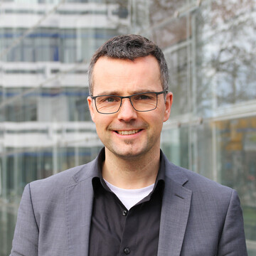 Professor Marc Debus